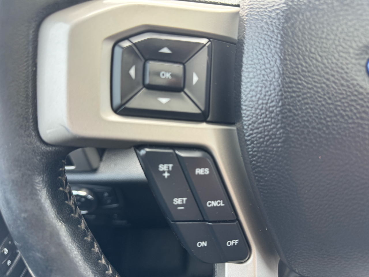 Ford F-150 4WD SuperCrew 157" Lariat 2019