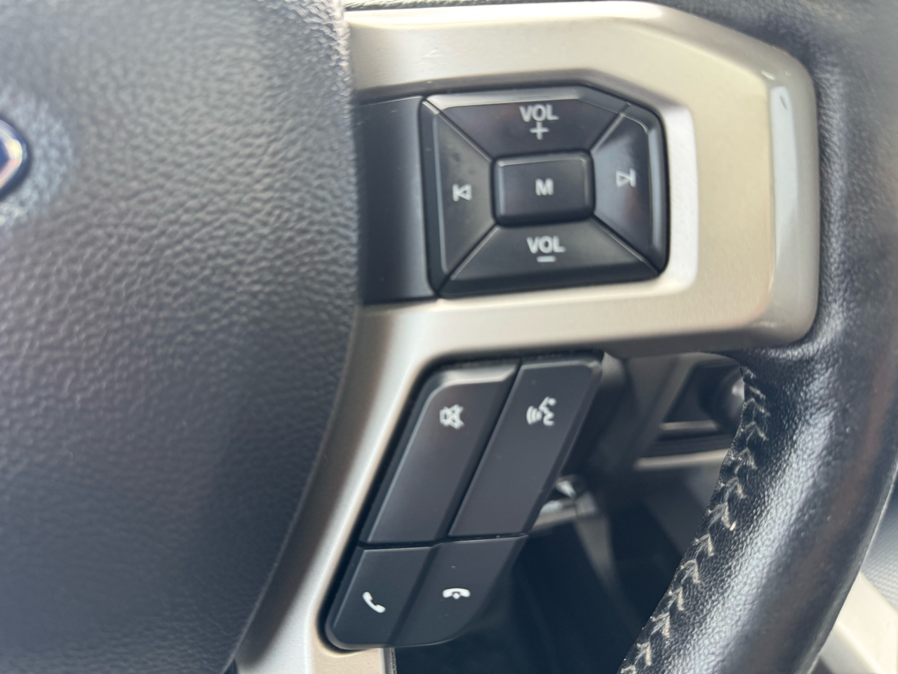 Ford F-150 4WD SuperCrew 157" Lariat 2019