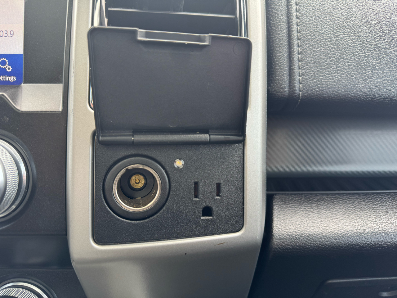 Ford F-150 4WD SuperCrew 157" Lariat 2019