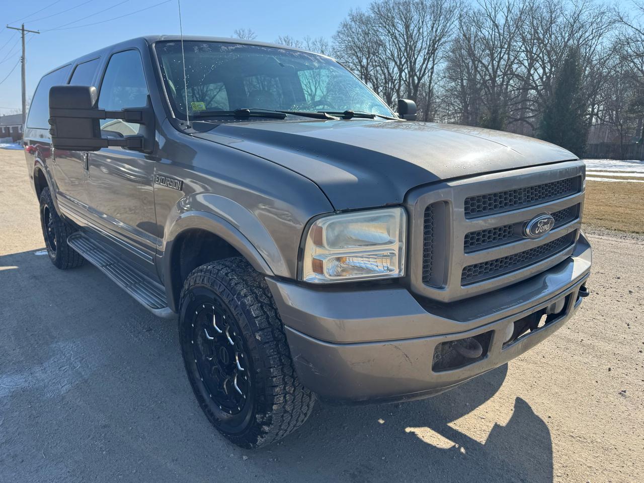 Ford Excursion 137" WB 6.8L Limited 4WD 2005