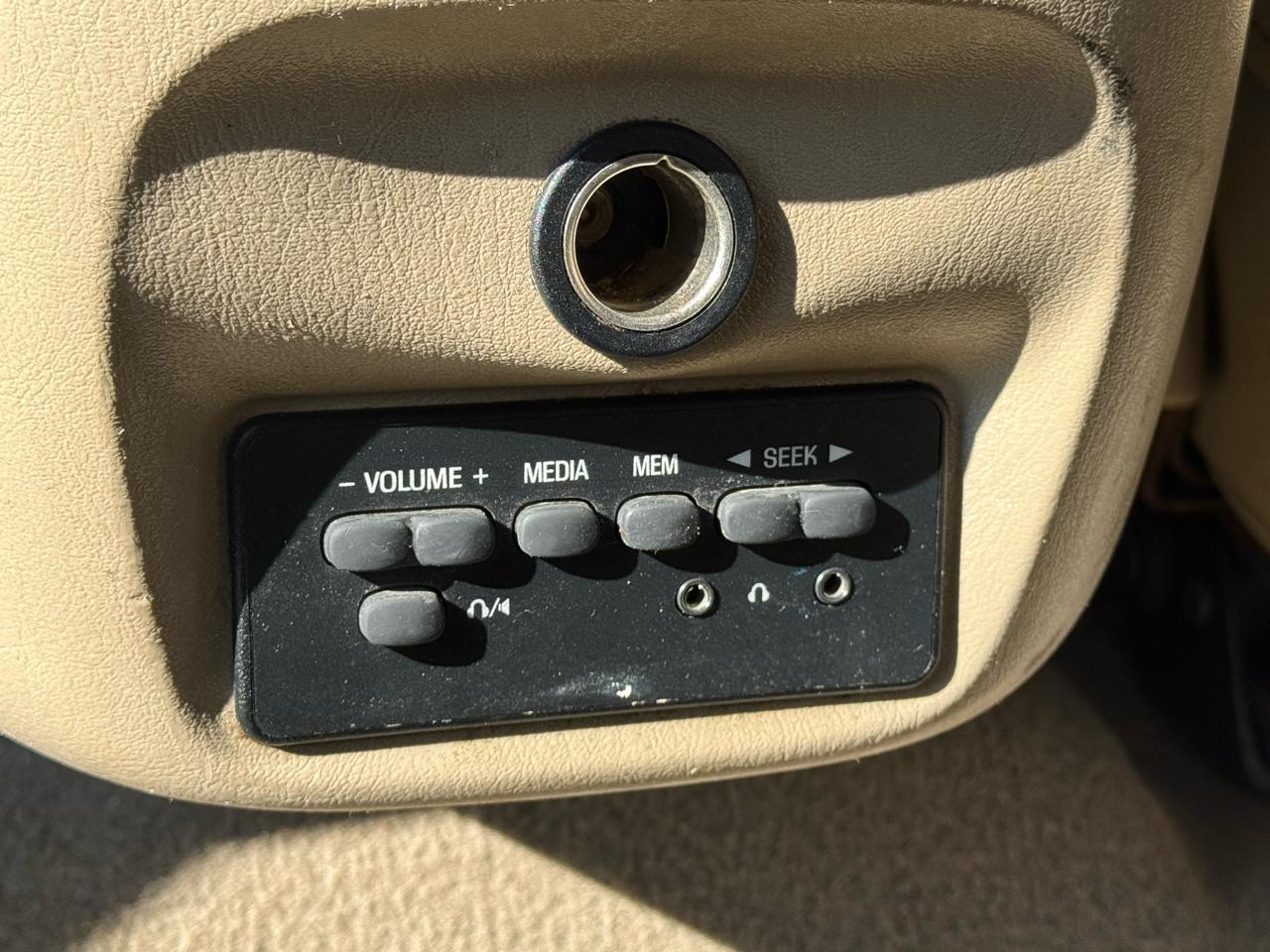 Ford Excursion 137" WB 6.8L Limited 4WD 2005