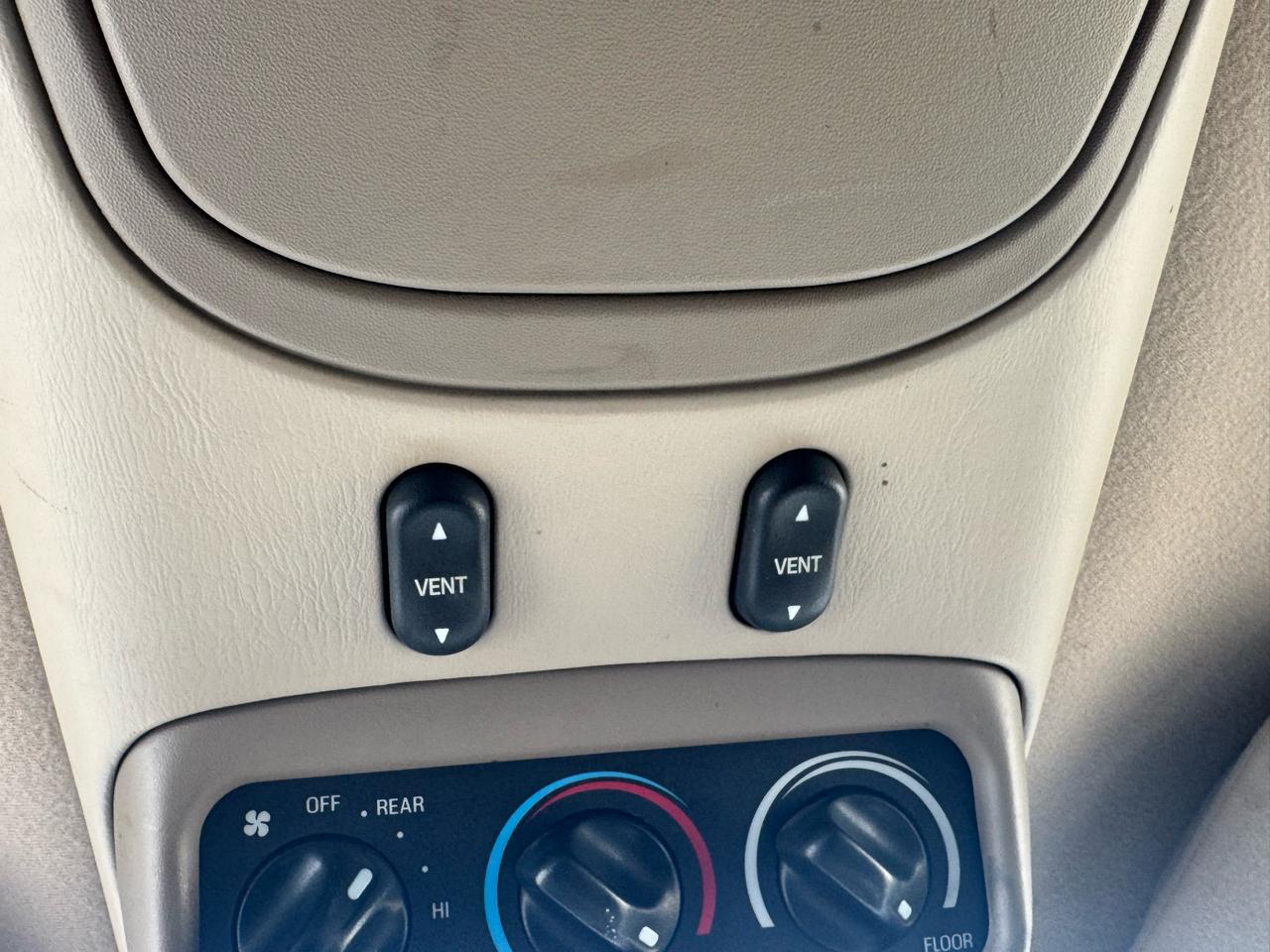 Ford Excursion 137" WB 6.8L Limited 4WD 2005