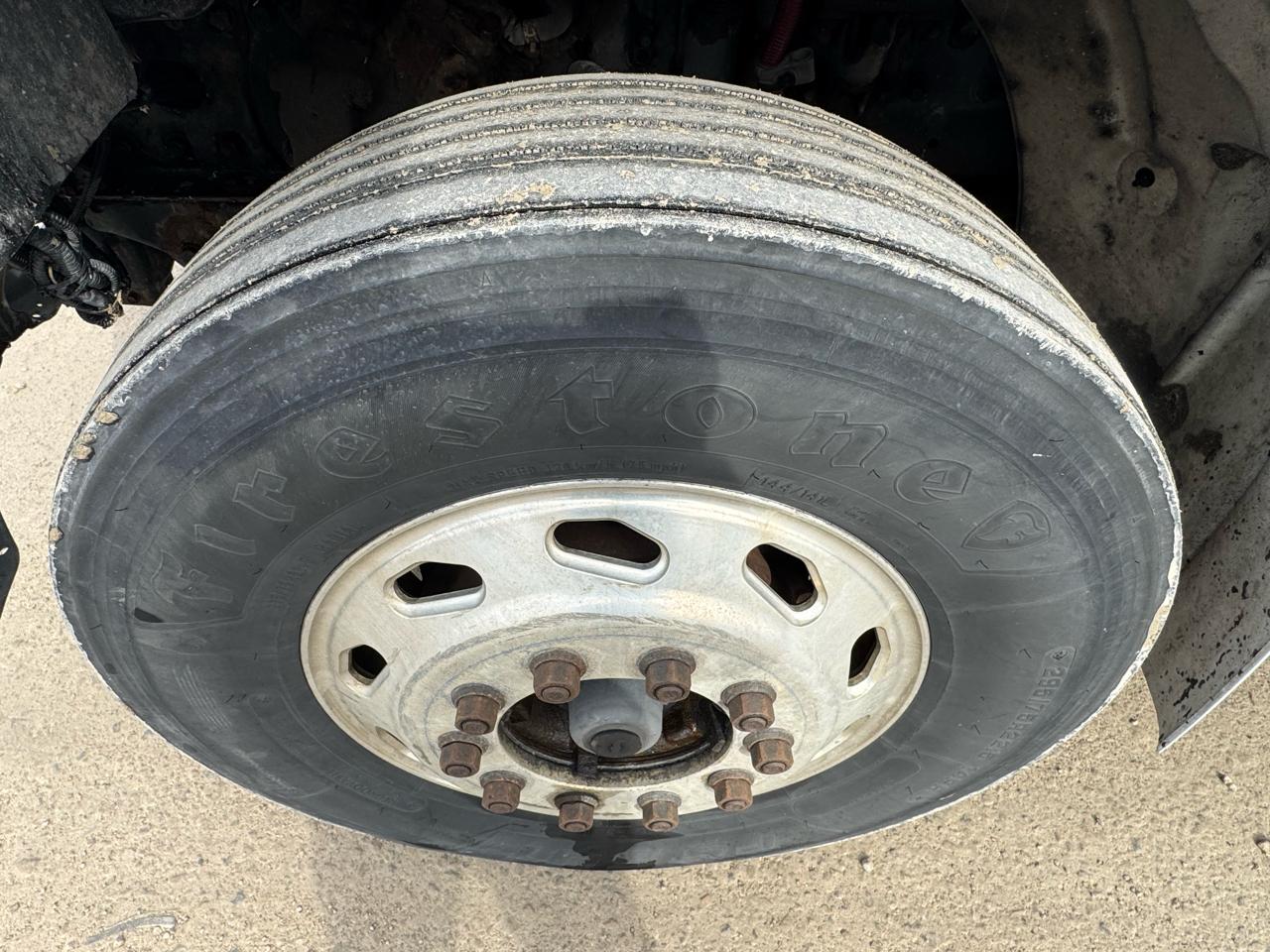 Freightliner M2  2012