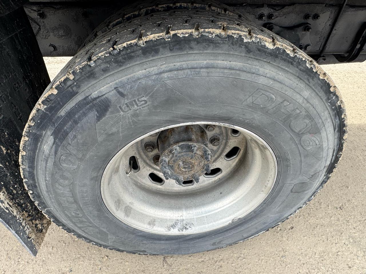 Freightliner M2  2012