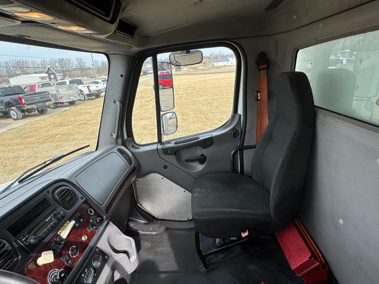 Freightliner M2  2012