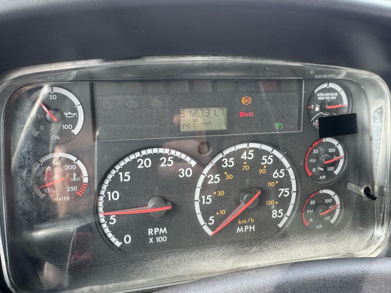 Freightliner M2  2012