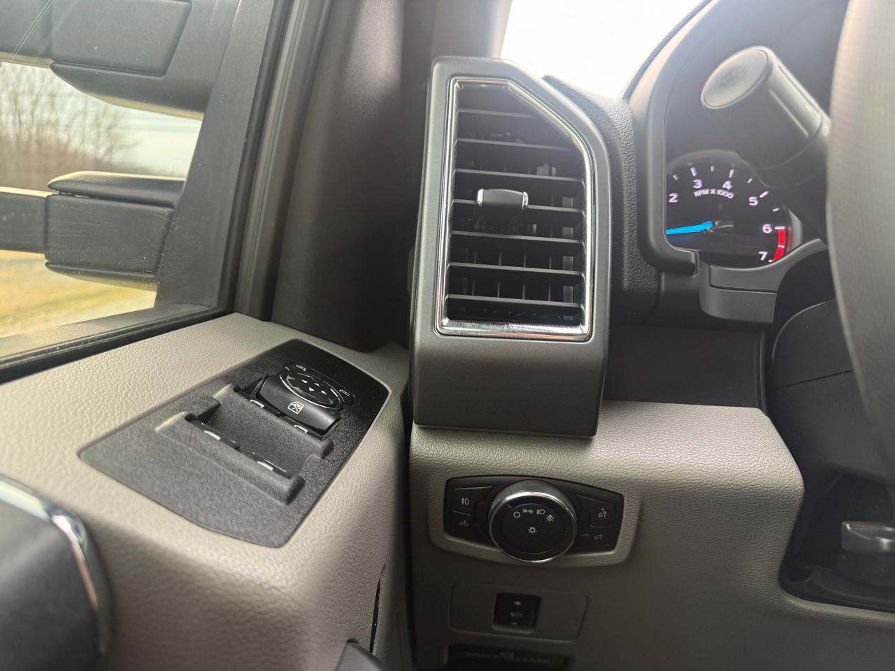 Ford Super Duty F-250 Crew Cab 156" XLT 4WD 2018