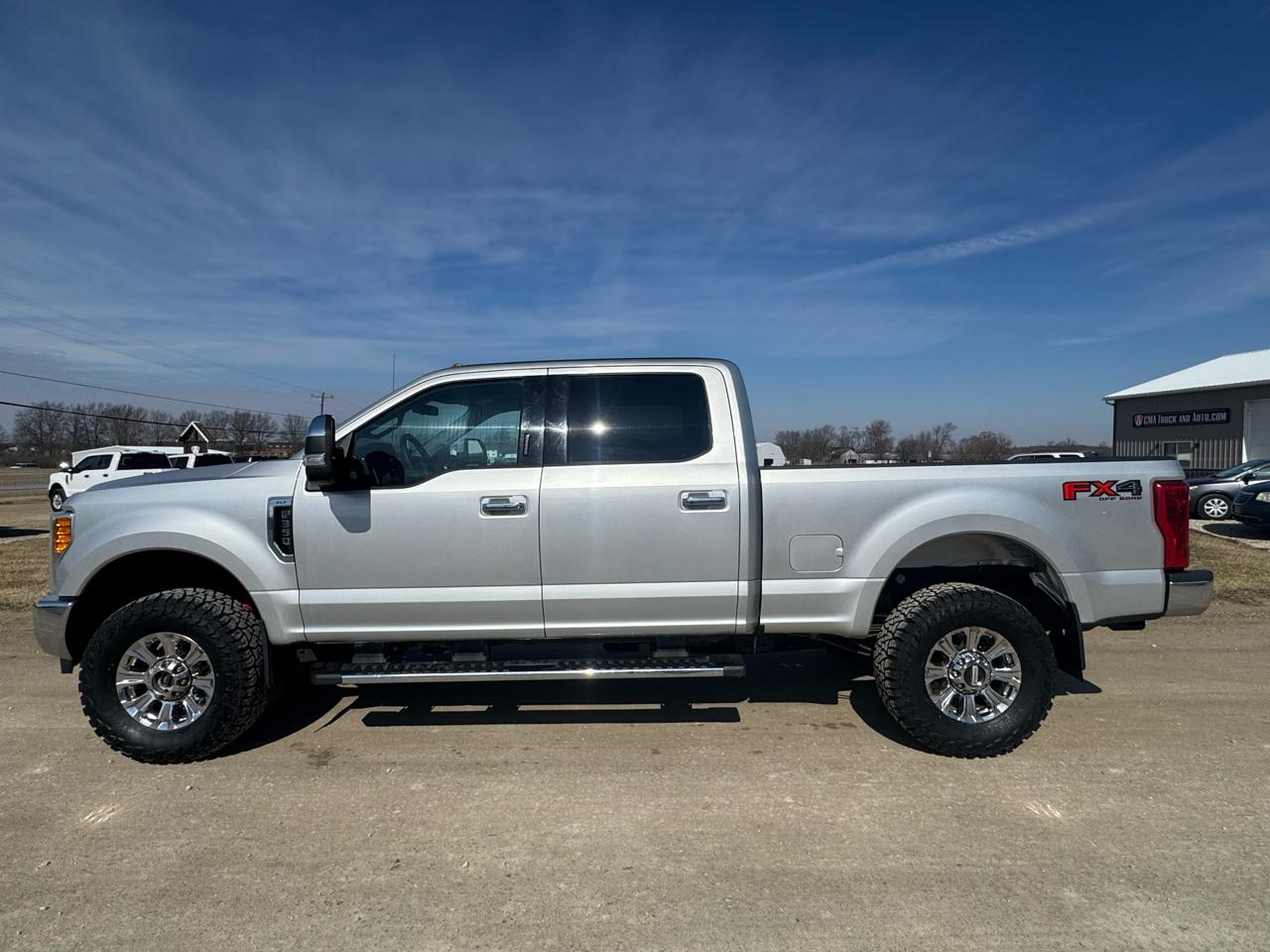 Ford Super Duty F-350 SRW Crew Cab 156" XLT 2017