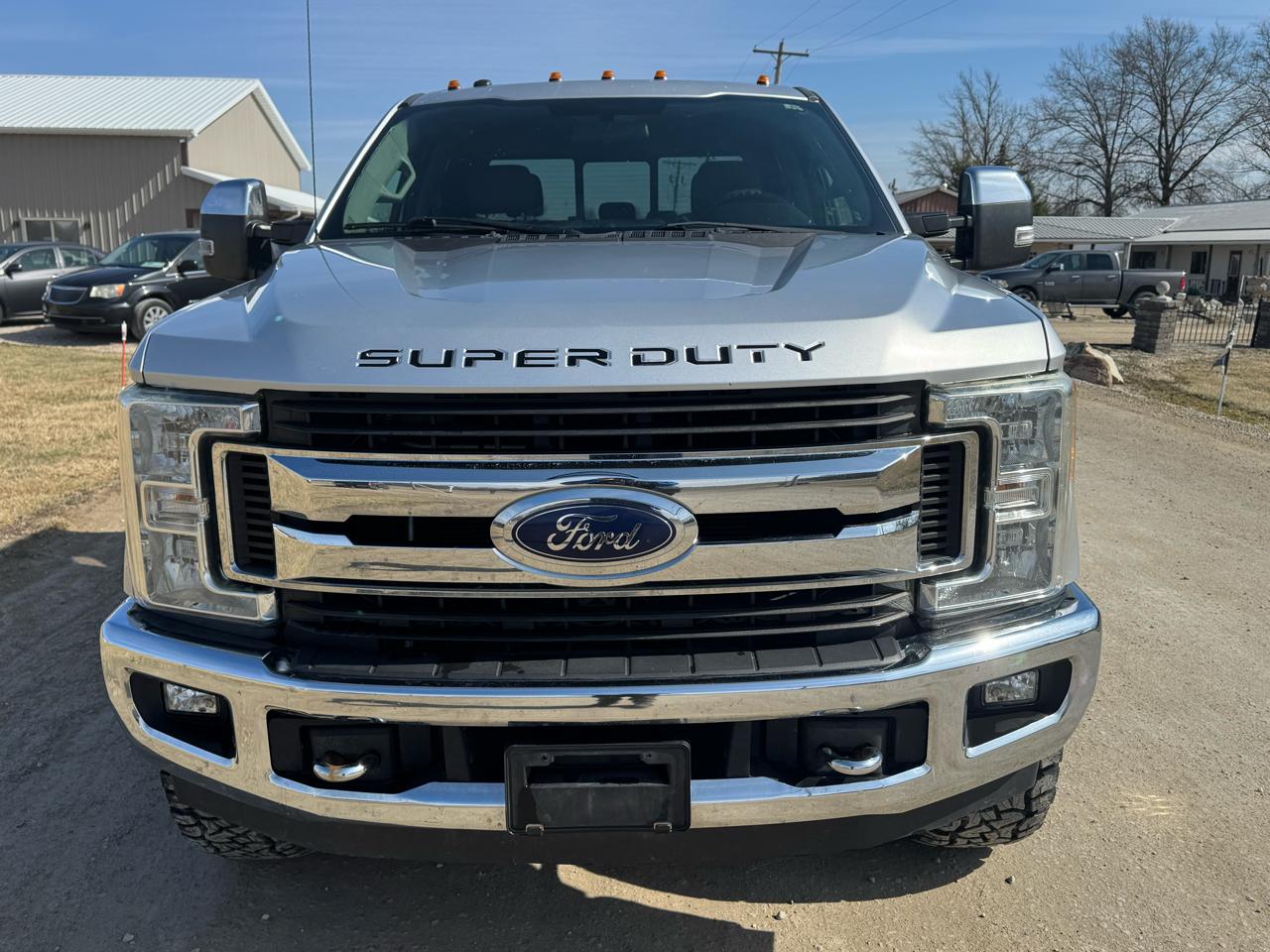Ford Super Duty F-350 SRW Crew Cab 156" XLT 2017