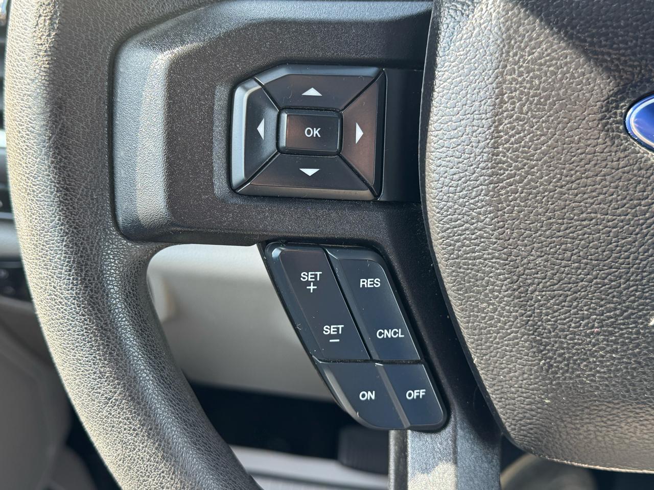 Ford Super Duty F-350 SRW Crew Cab 156" XLT 2017