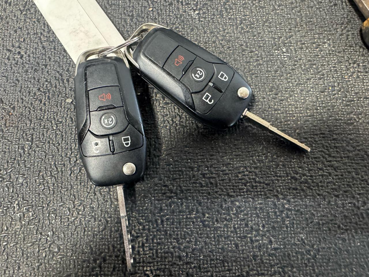 Ford Super Duty F-350 SRW Crew Cab 156" XLT 2017