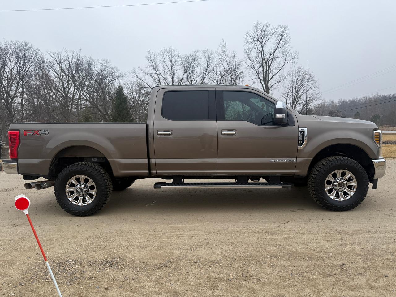 Ford Super Duty F-350 SRW Crew Cab 156" XLT 4WD 2018