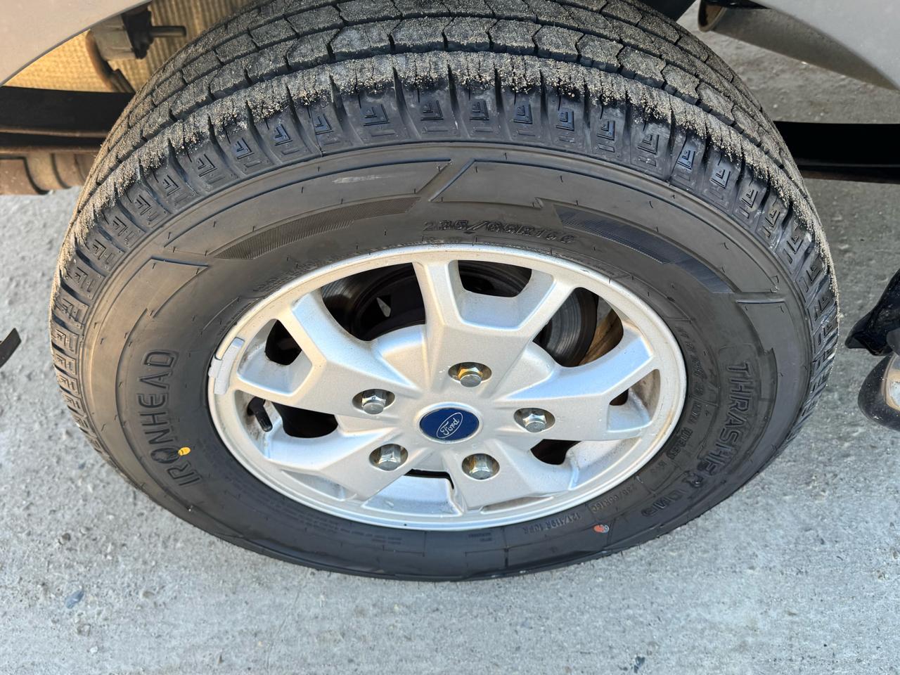 Ford Transit Wagon T-150 130" Low Roof XLT Swing-Out RH Dr 2015