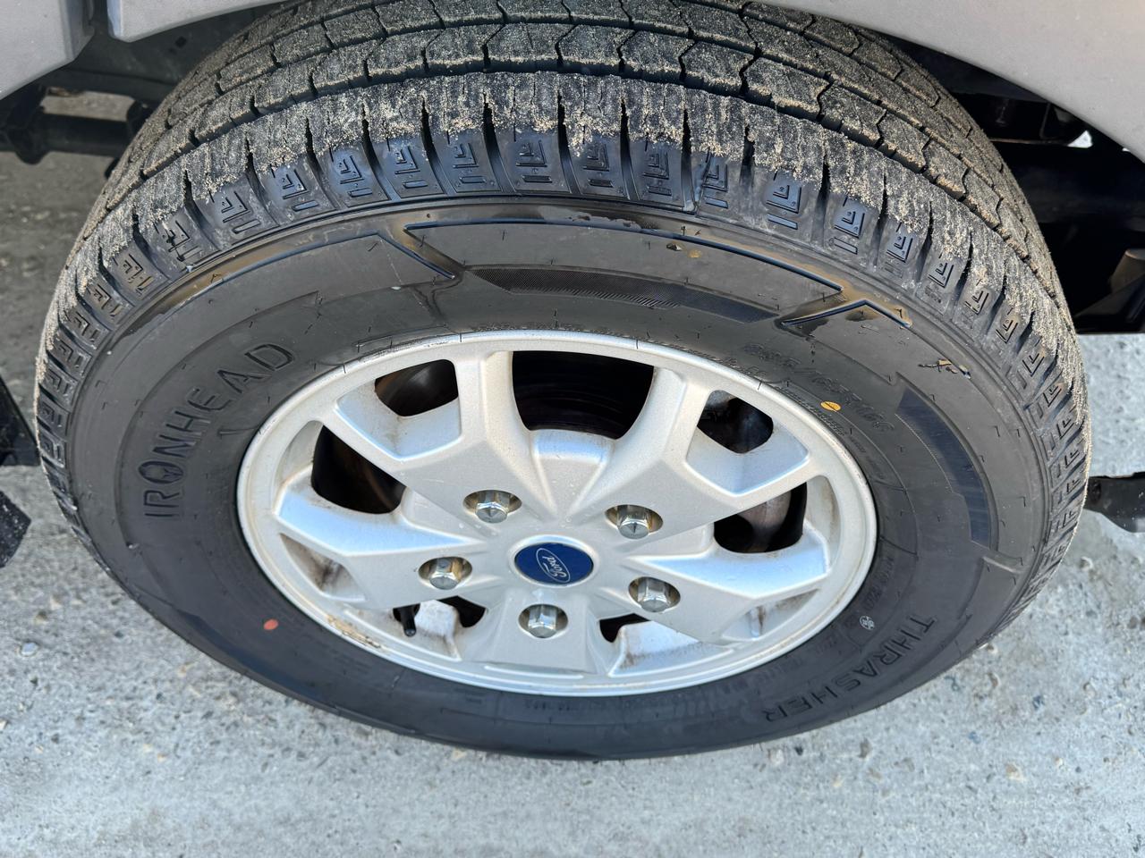 Ford Transit Wagon T-150 130" Low Roof XLT Swing-Out RH Dr 2015