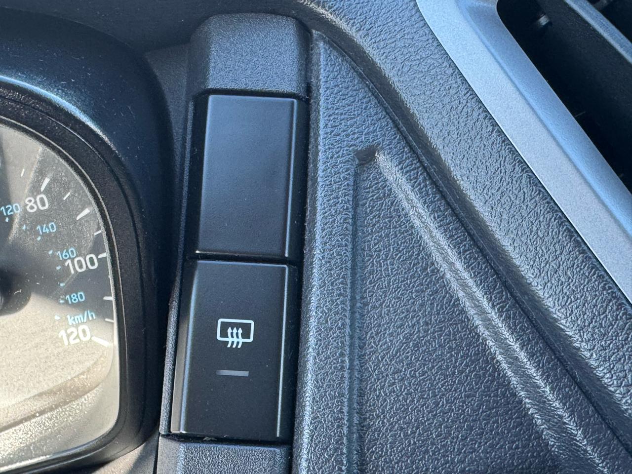 Ford Transit Wagon T-150 130" Low Roof XLT Swing-Out RH Dr 2015