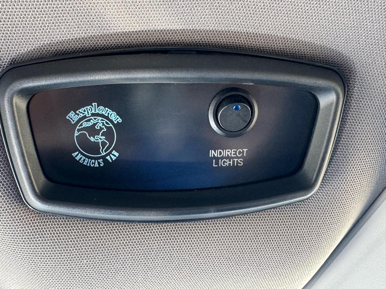 Ford Transit Wagon T-150 130" Low Roof XLT Swing-Out RH Dr 2015