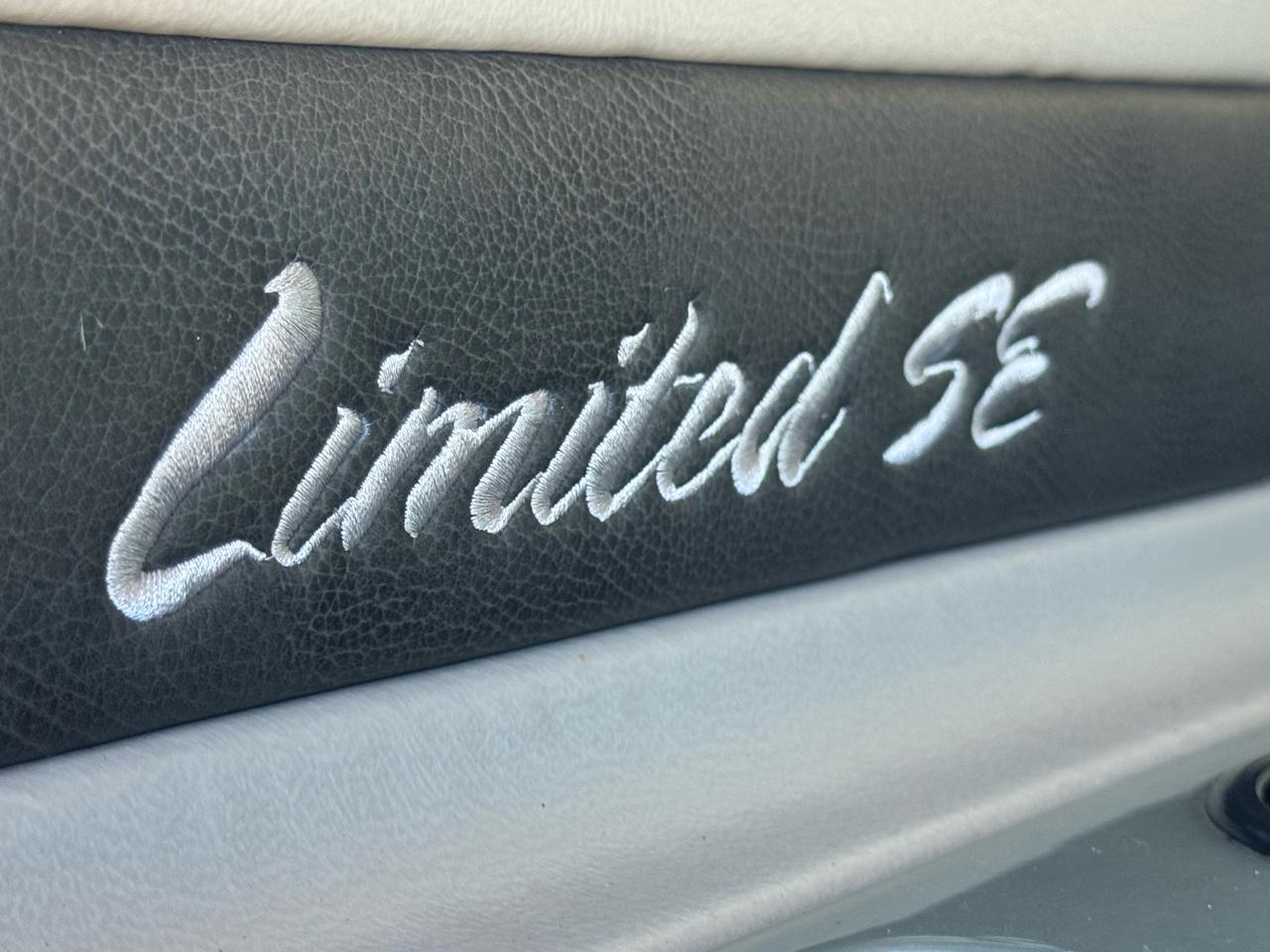 Ford Transit Wagon T-150 130" Low Roof XLT Swing-Out RH Dr 2015