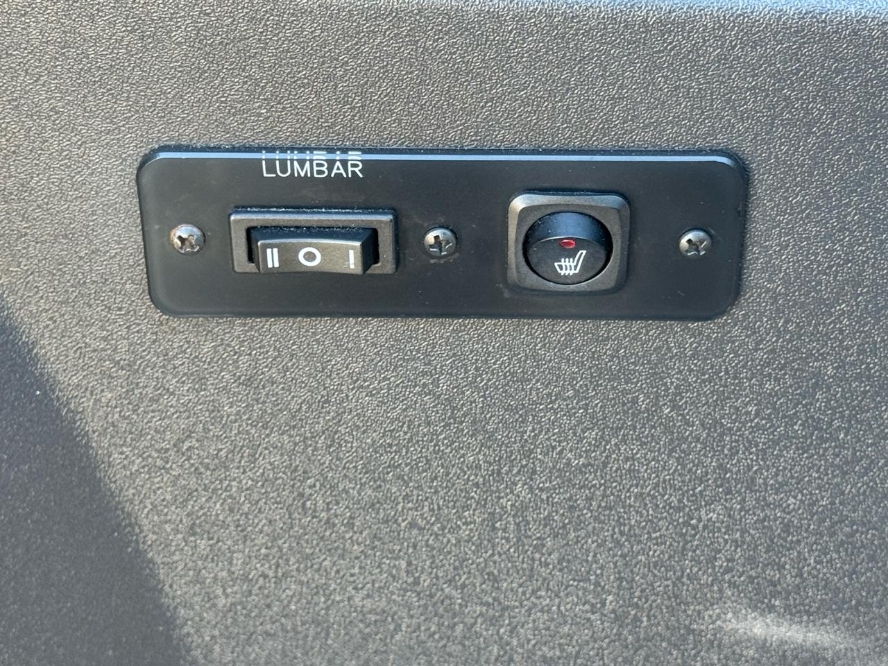 Ford Transit Wagon T-150 130" Low Roof XLT Swing-Out RH Dr 2015