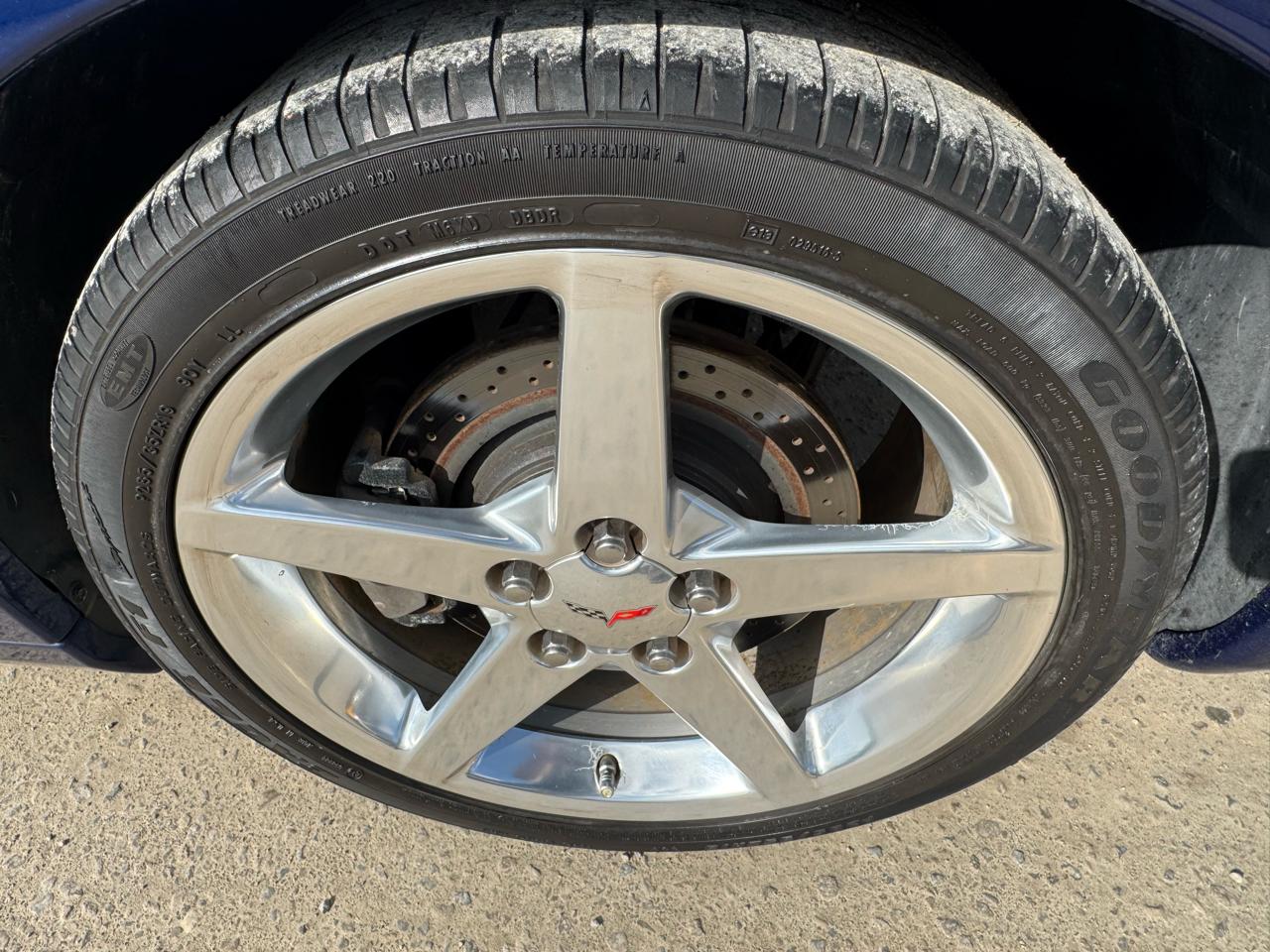 Chevrolet Corvette 2dr Convertible 2005