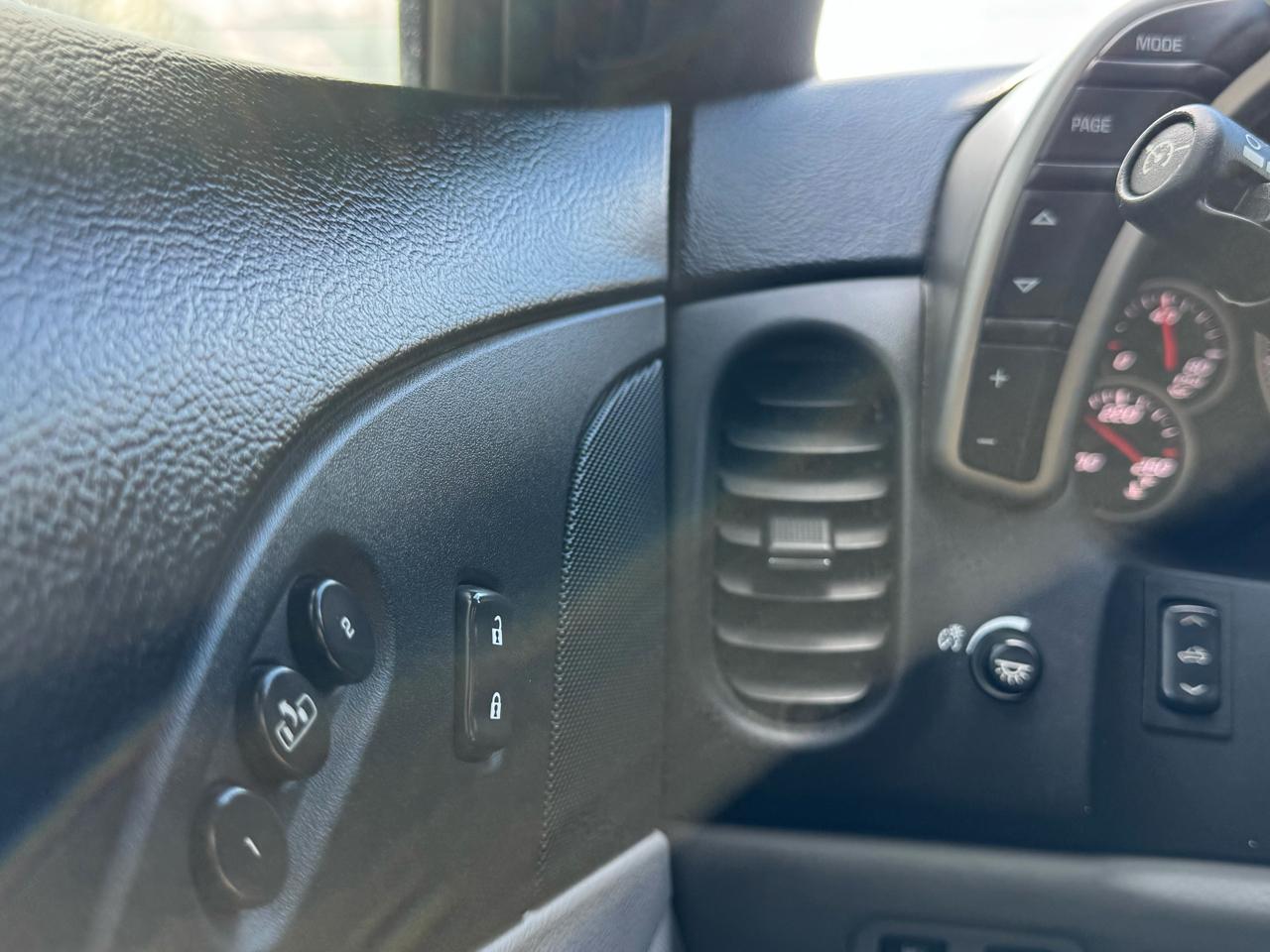 Chevrolet Corvette 2dr Convertible 2005