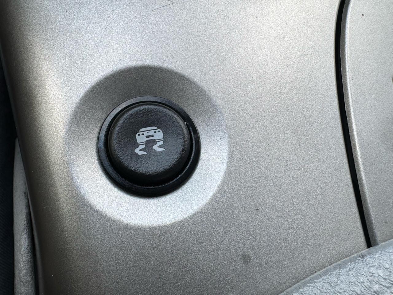 Chevrolet Corvette 2dr Convertible 2005