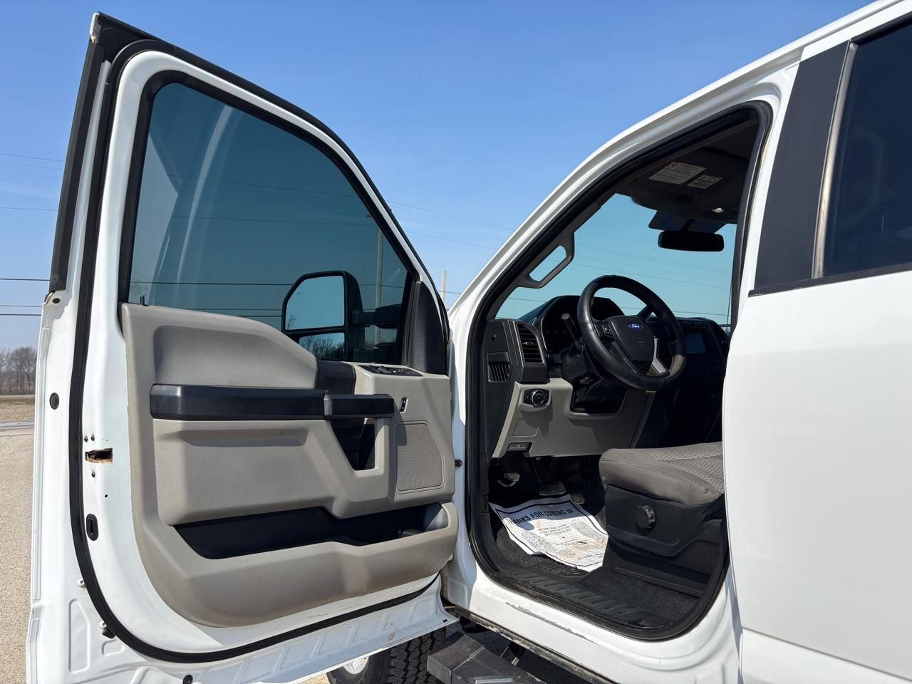 Ford Super Duty F-250 SRW XL 4WD Crew Cab 8' Box 2019