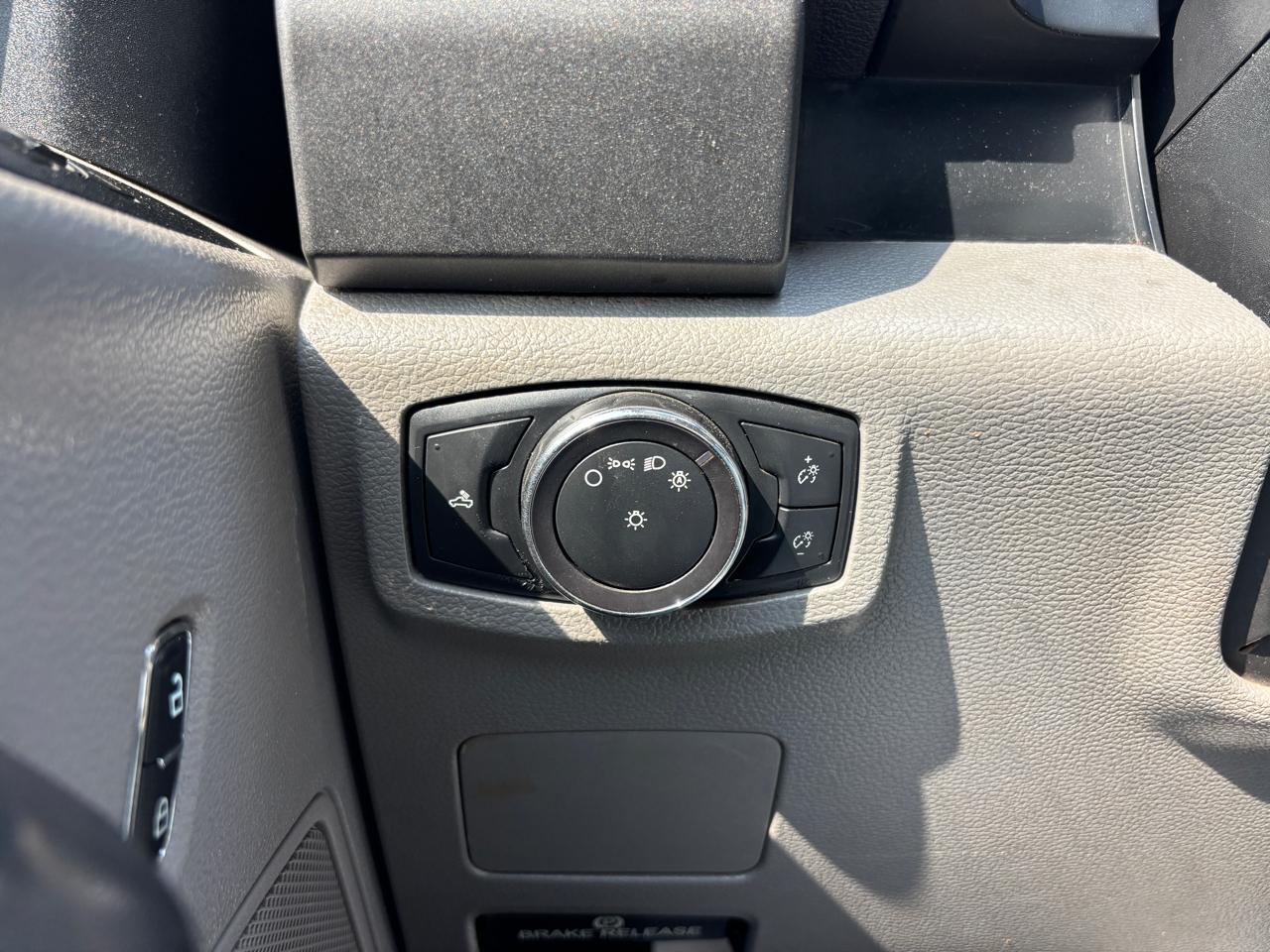 Ford Super Duty F-250 SRW XL 4WD Crew Cab 8' Box 2019