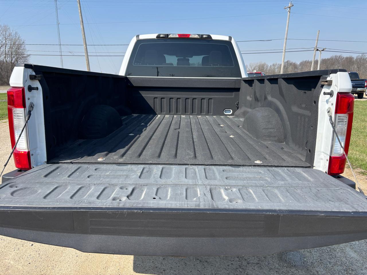 Ford Super Duty F-250 SRW XL 4WD Crew Cab 8' Box 2019