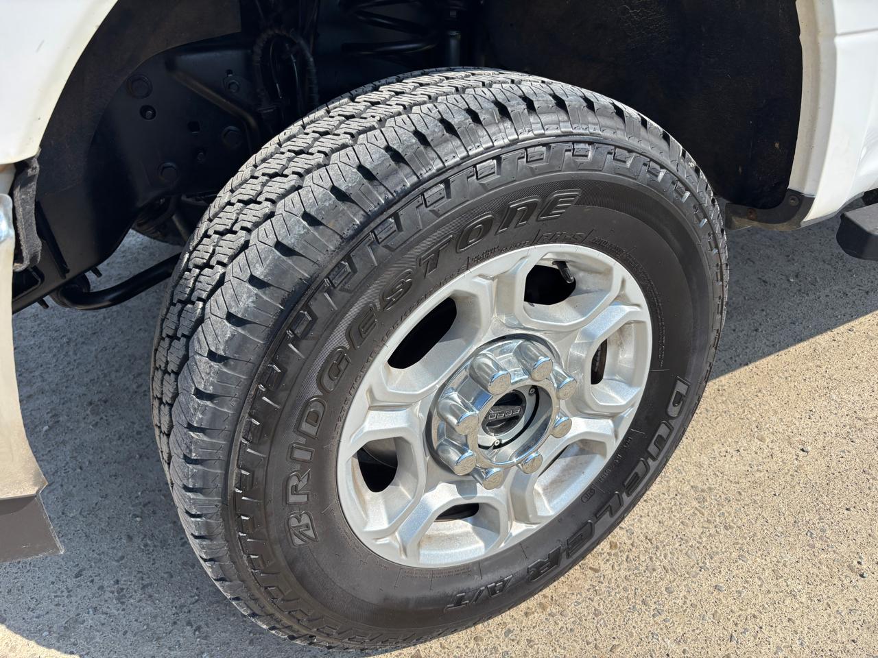 Ford Super Duty F-250 SRW XL 4WD Crew Cab 8' Box 2019