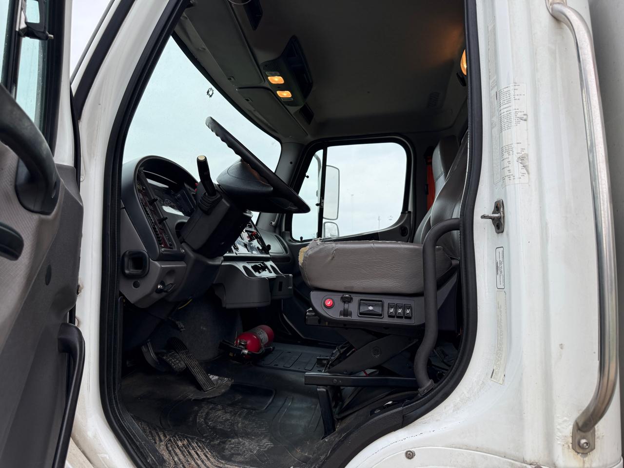 Freightliner M2  2014