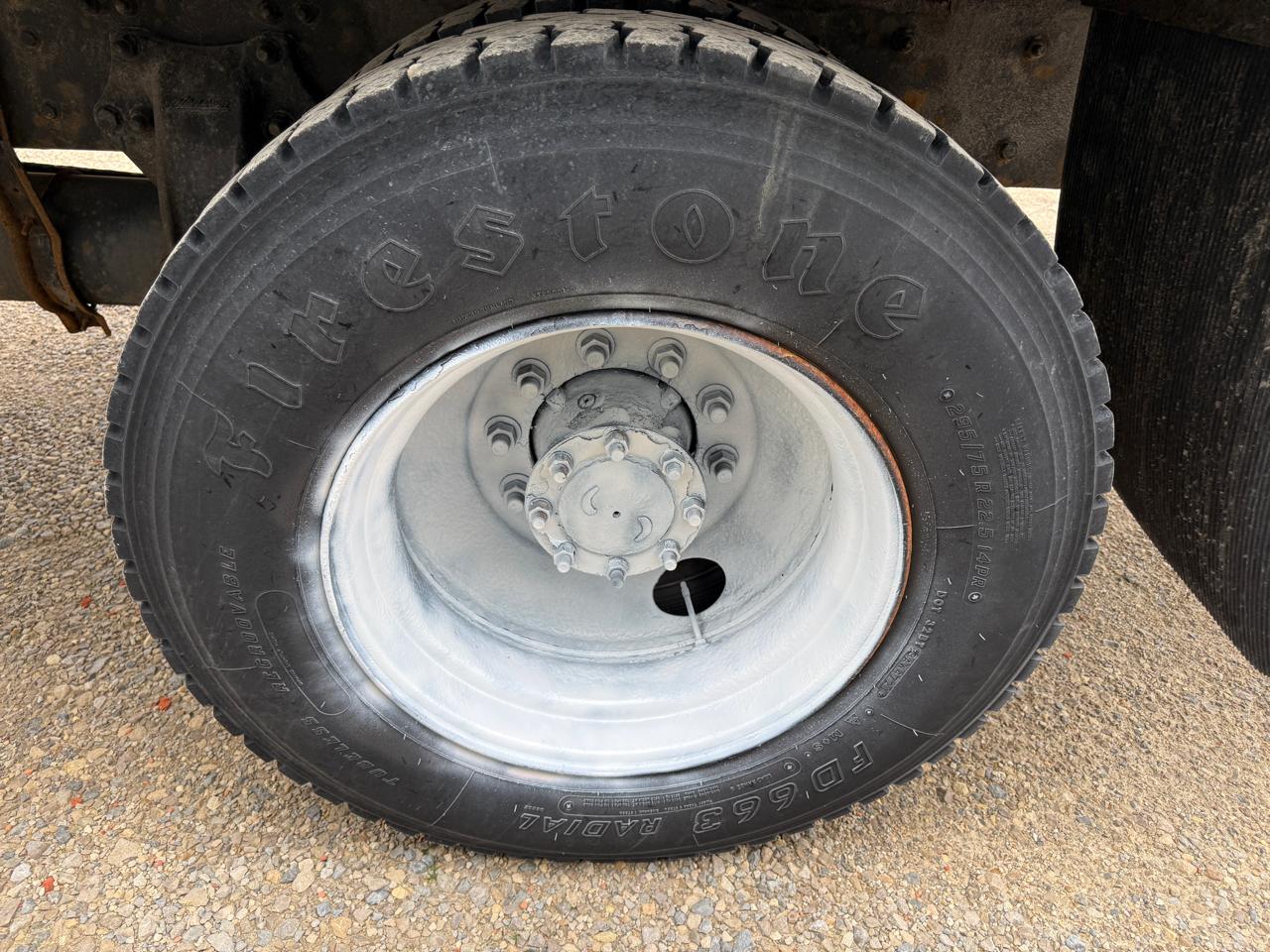 Freightliner M2  2015