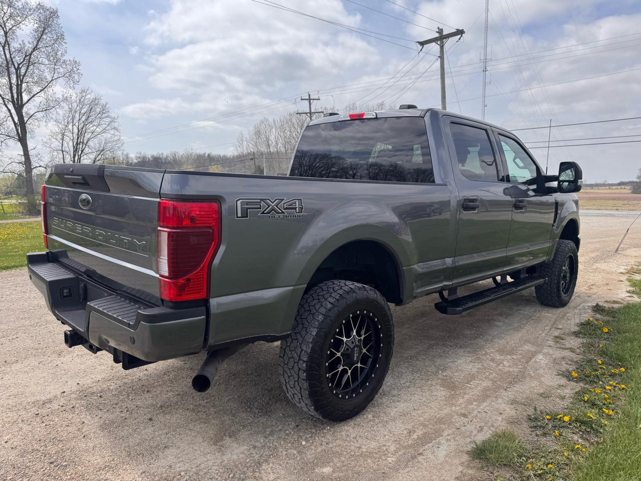 Ford Super Duty F-350 SRW 4WD Crew Cab 156" FX4 2022