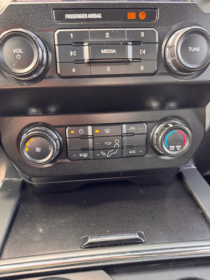 Ford Super Duty F-350 SRW 4WD Crew Cab 156" FX4 2022