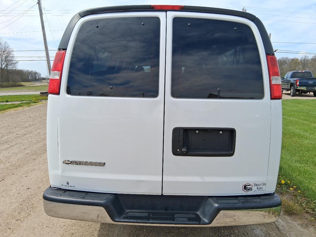 Chevrolet Express Passenger RWD 3500 155" LT 2020