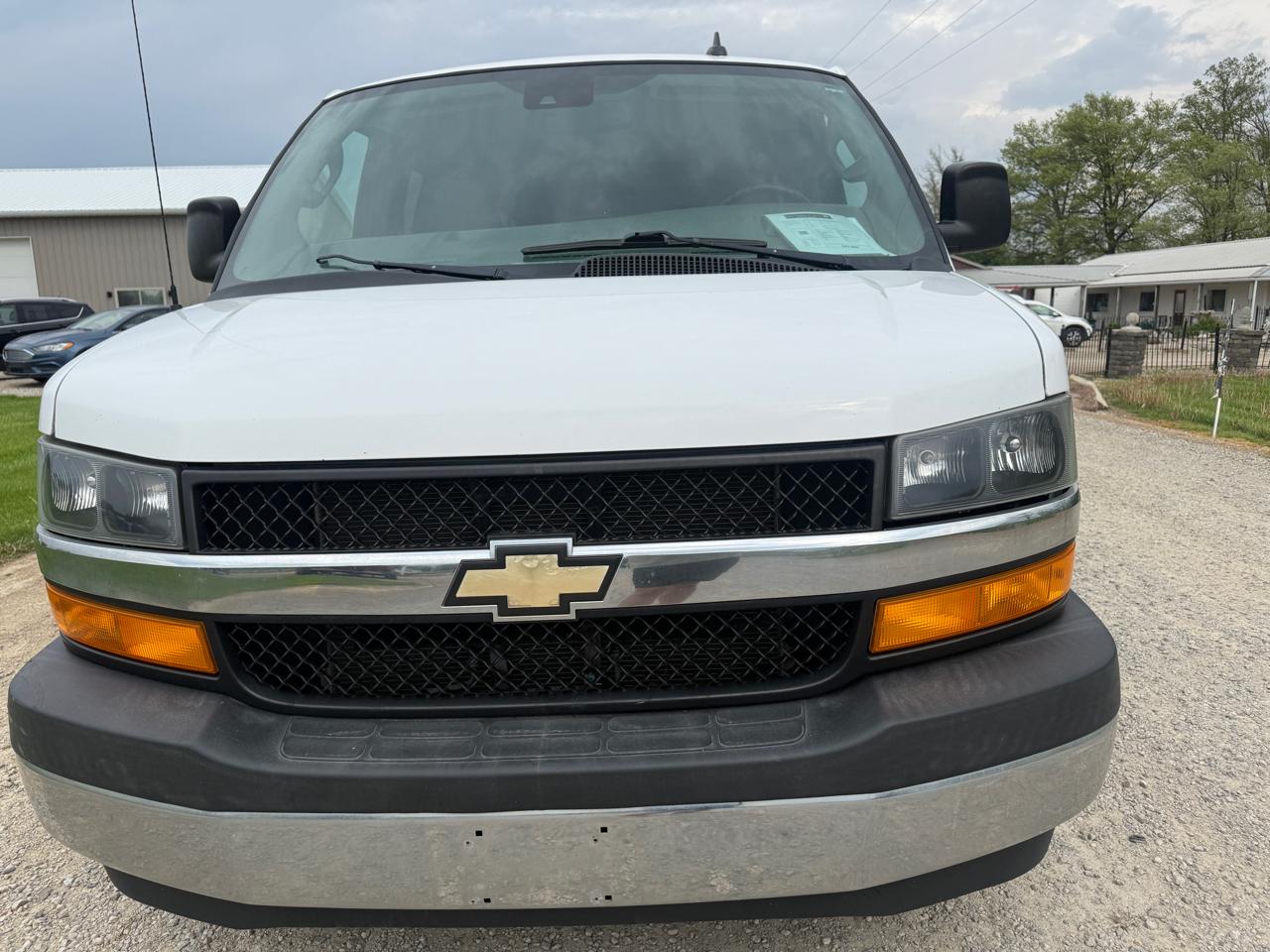Chevrolet Express Passenger RWD 3500 155" LT 2020