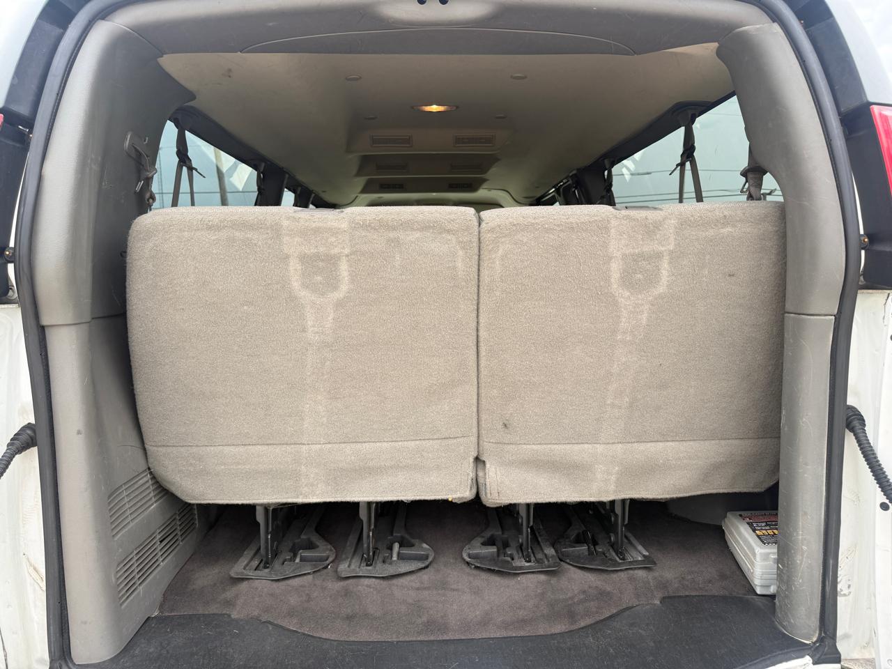 Chevrolet Express Passenger RWD 3500 155" LT 2020