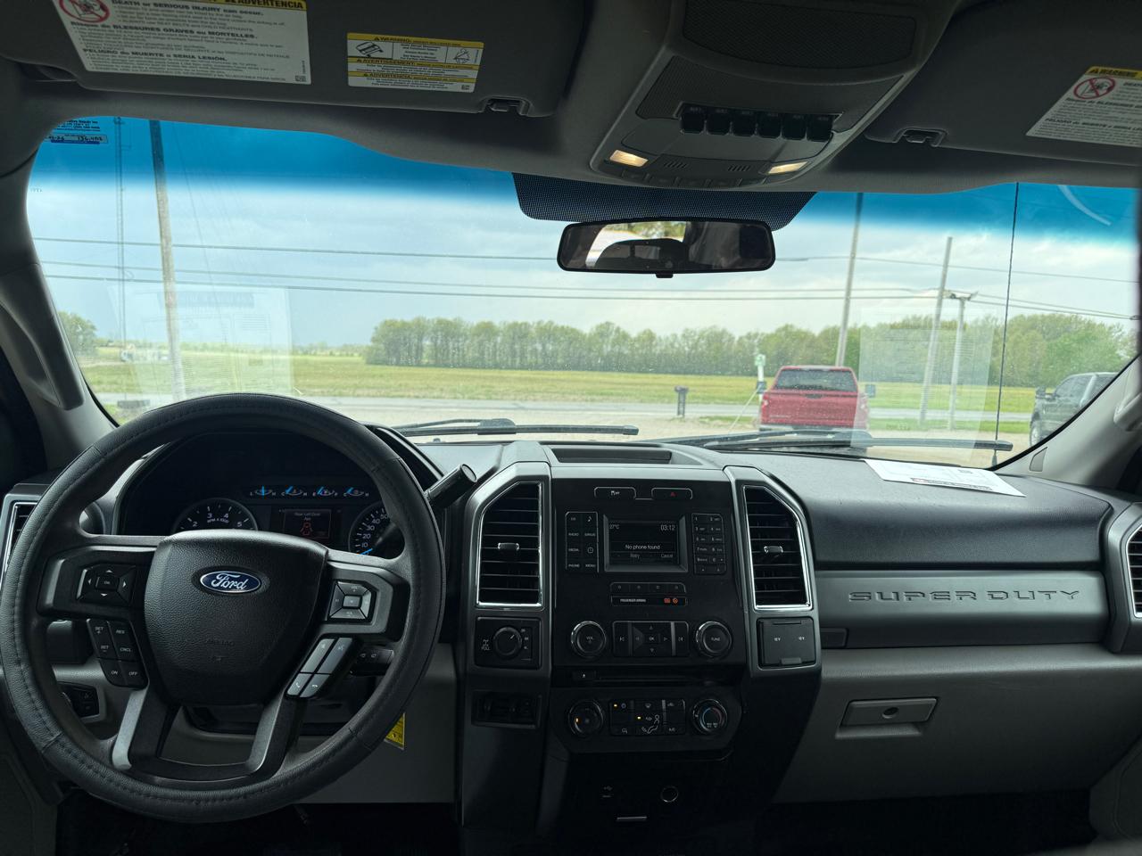 Ford Super Duty F-350 SRW XLT 4WD Crew Cab 8' Box 2017