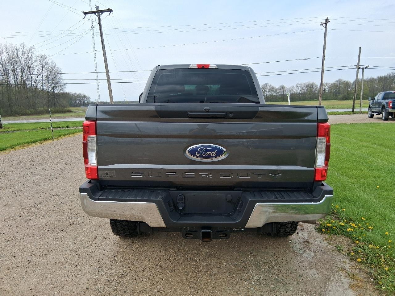 Ford Super Duty F-250 SRW King Ranch 4WD Crew Cab 8' Box 2019