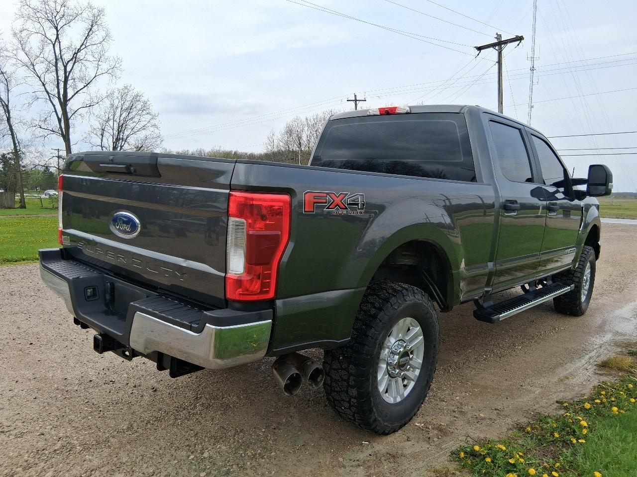 Ford Super Duty F-250 SRW King Ranch 4WD Crew Cab 8' Box 2019