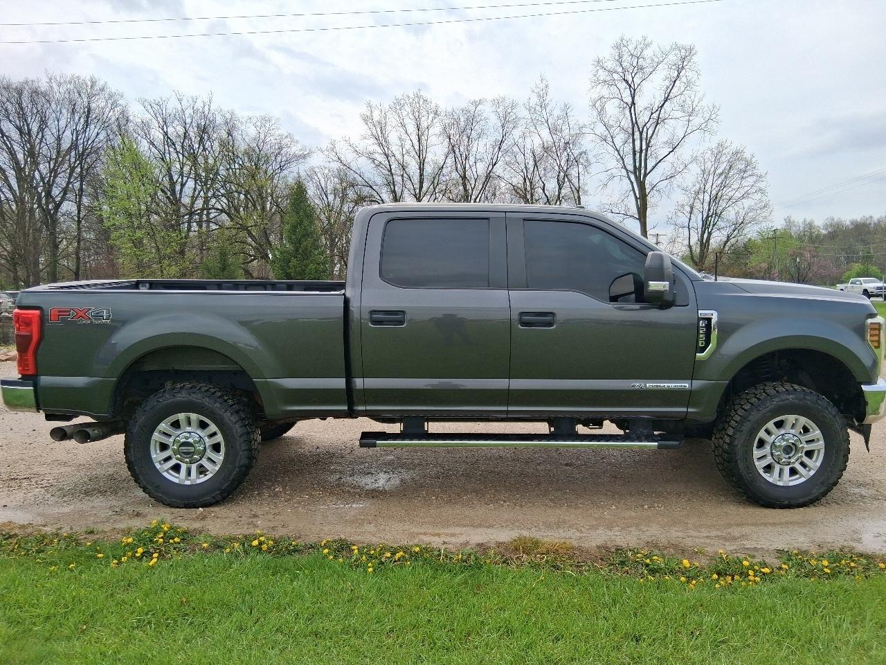 Ford Super Duty F-250 SRW King Ranch 4WD Crew Cab 8' Box 2019