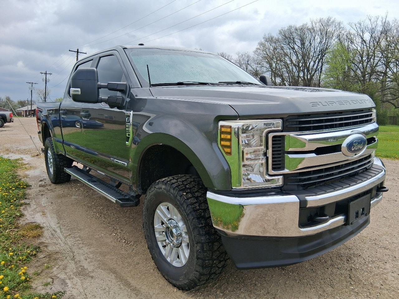 Ford Super Duty F-250 SRW King Ranch 4WD Crew Cab 8' Box 2019