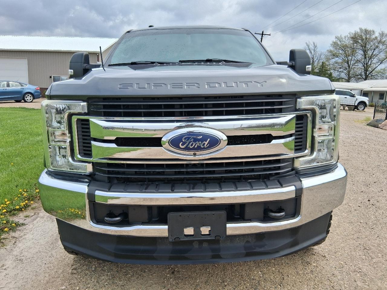 Ford Super Duty F-250 SRW King Ranch 4WD Crew Cab 8' Box 2019