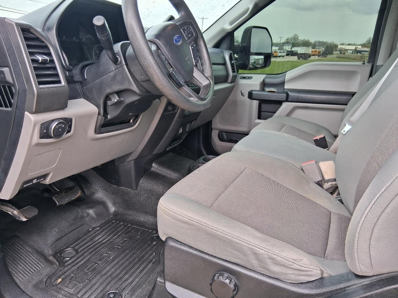 Ford Super Duty F-250 SRW King Ranch 4WD Crew Cab 8' Box 2019