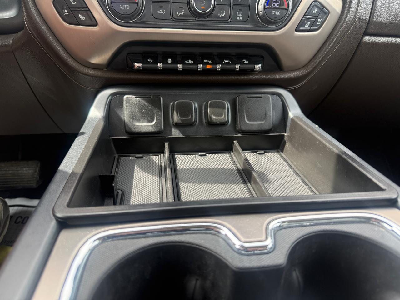 GMC Sierra 1500 4WD Crew Cab 143.5" Denali 2016