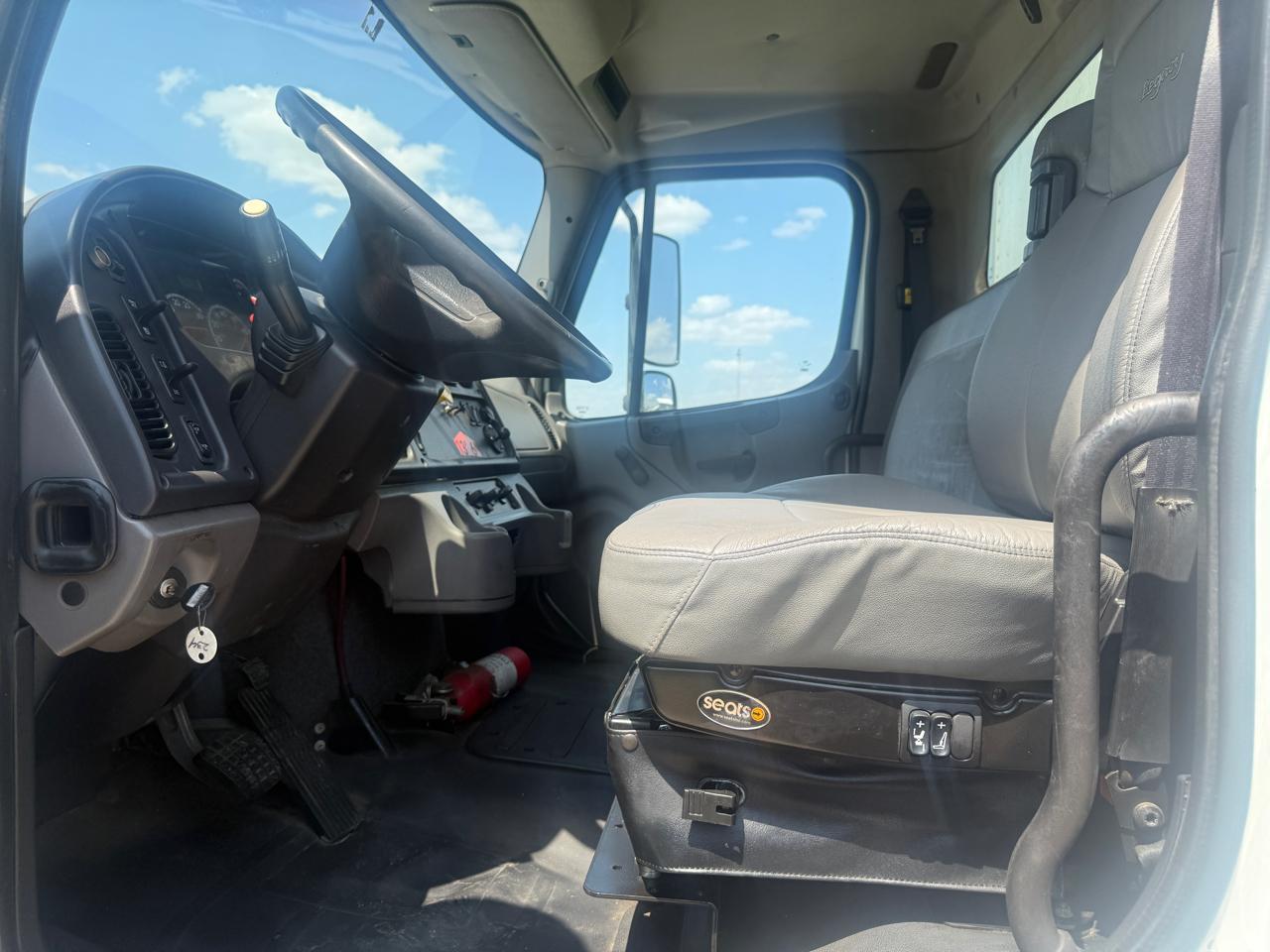 Freightliner M2  2012