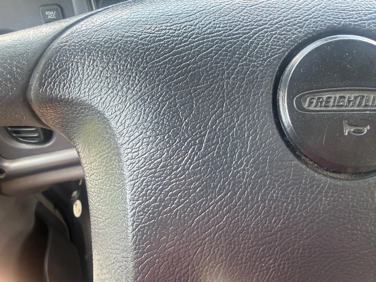 Freightliner M2  2012