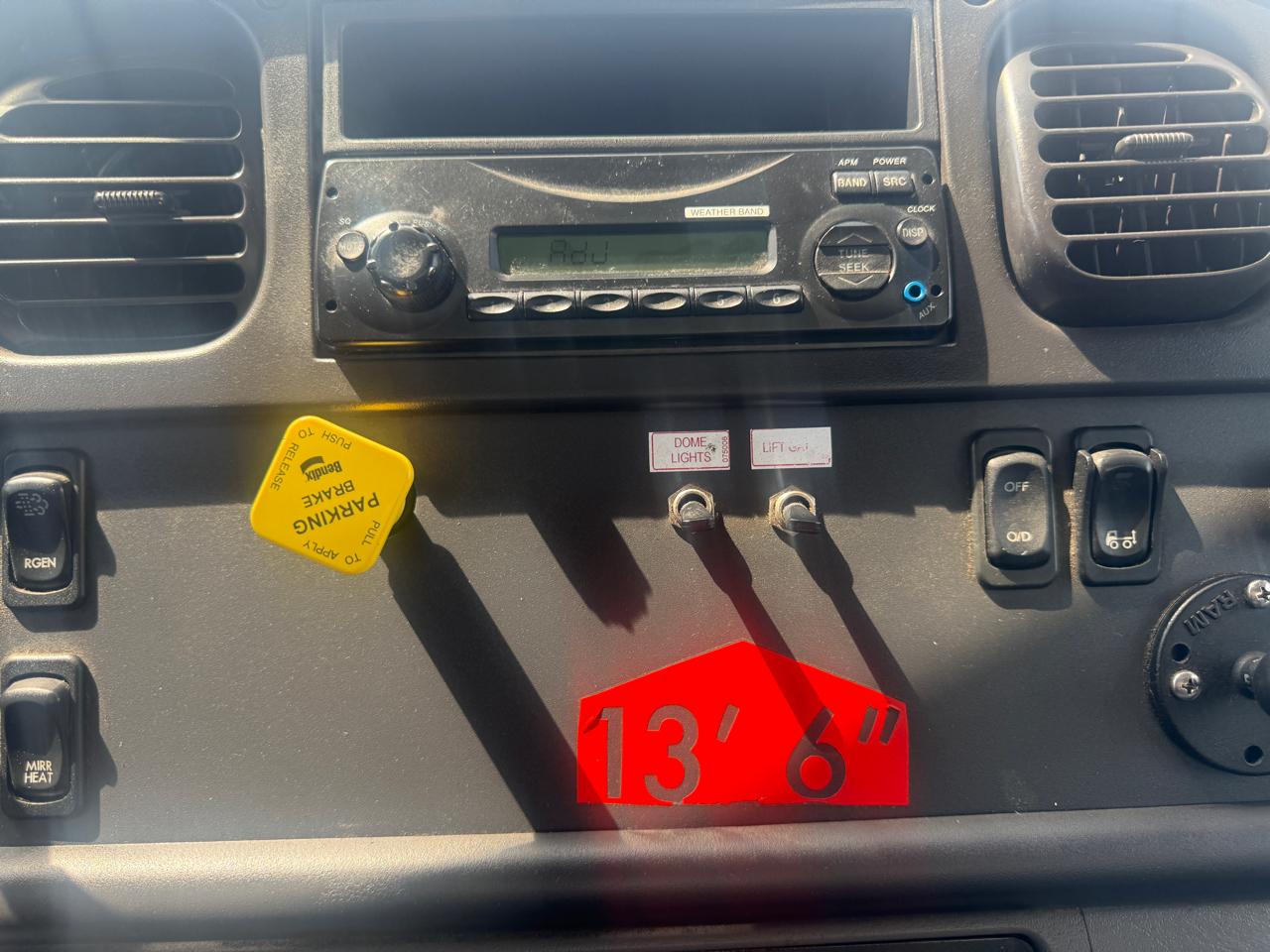 Freightliner M2  2012