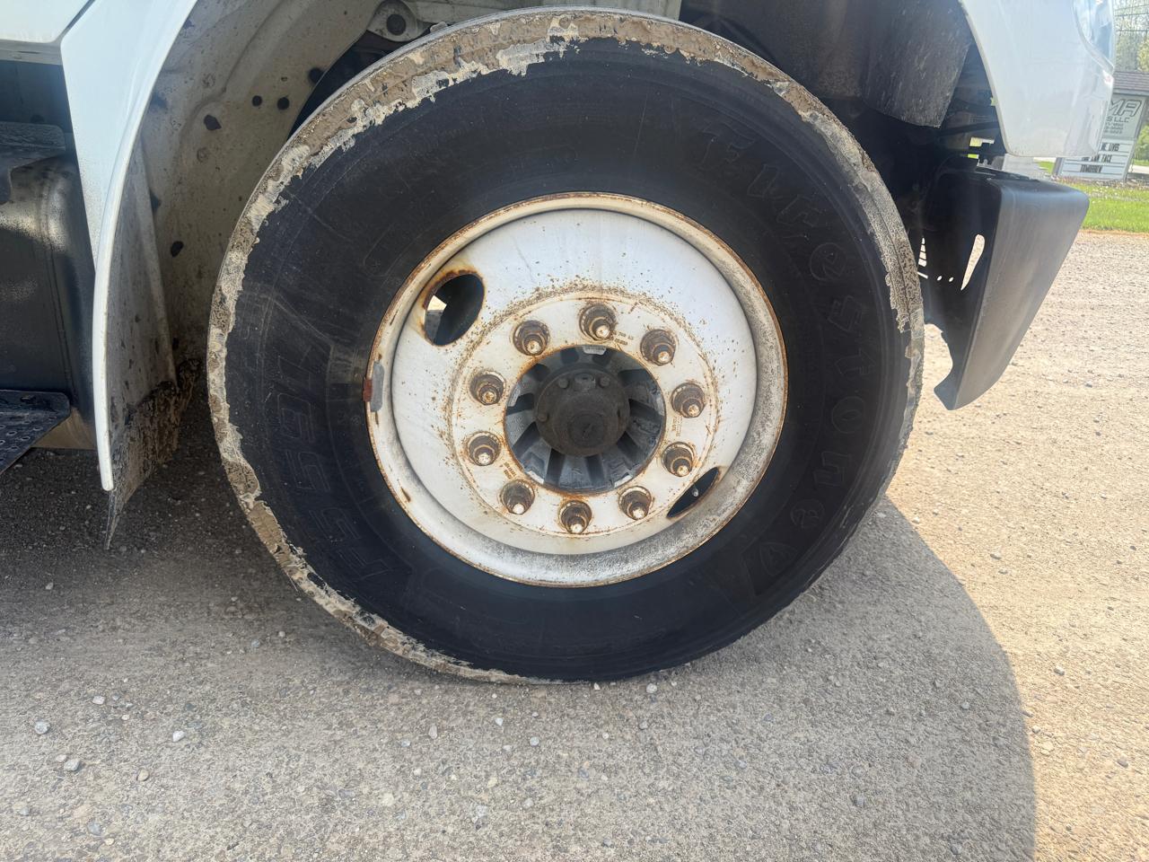 Freightliner M2  2012