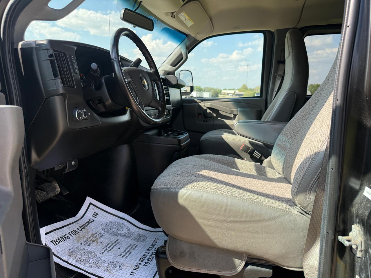 Chevrolet Express Passenger RWD 3500 155" LS 2020