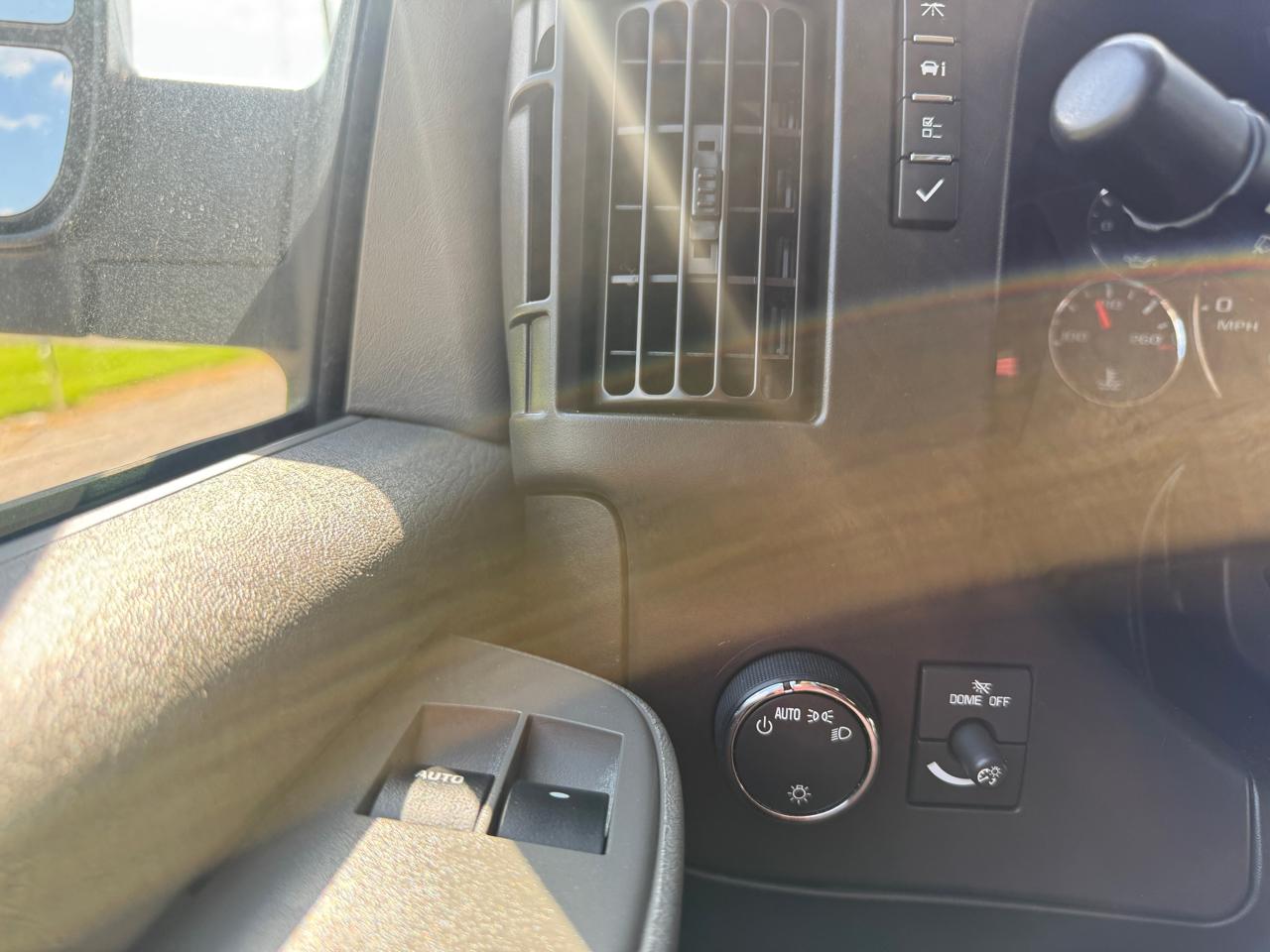 Chevrolet Express Passenger RWD 3500 155" LS 2020